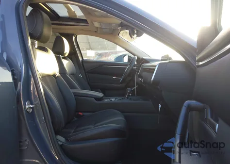 2025 Mazda Cx-50 2.5 S Premium Package z USA, uszkodzony, nr VIN 7MMVABDM5SN357921